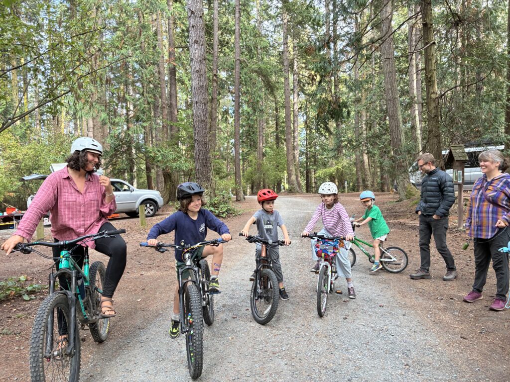 kids on bikes